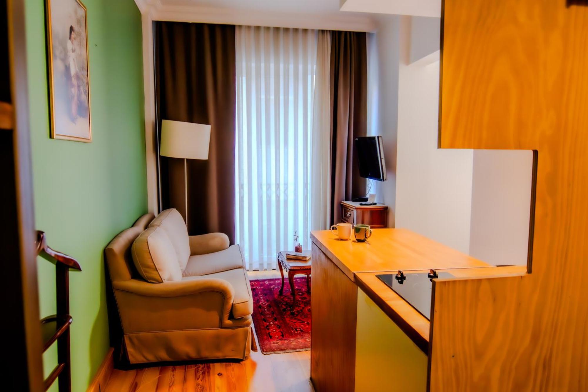 No11 & 4* Istanbul
