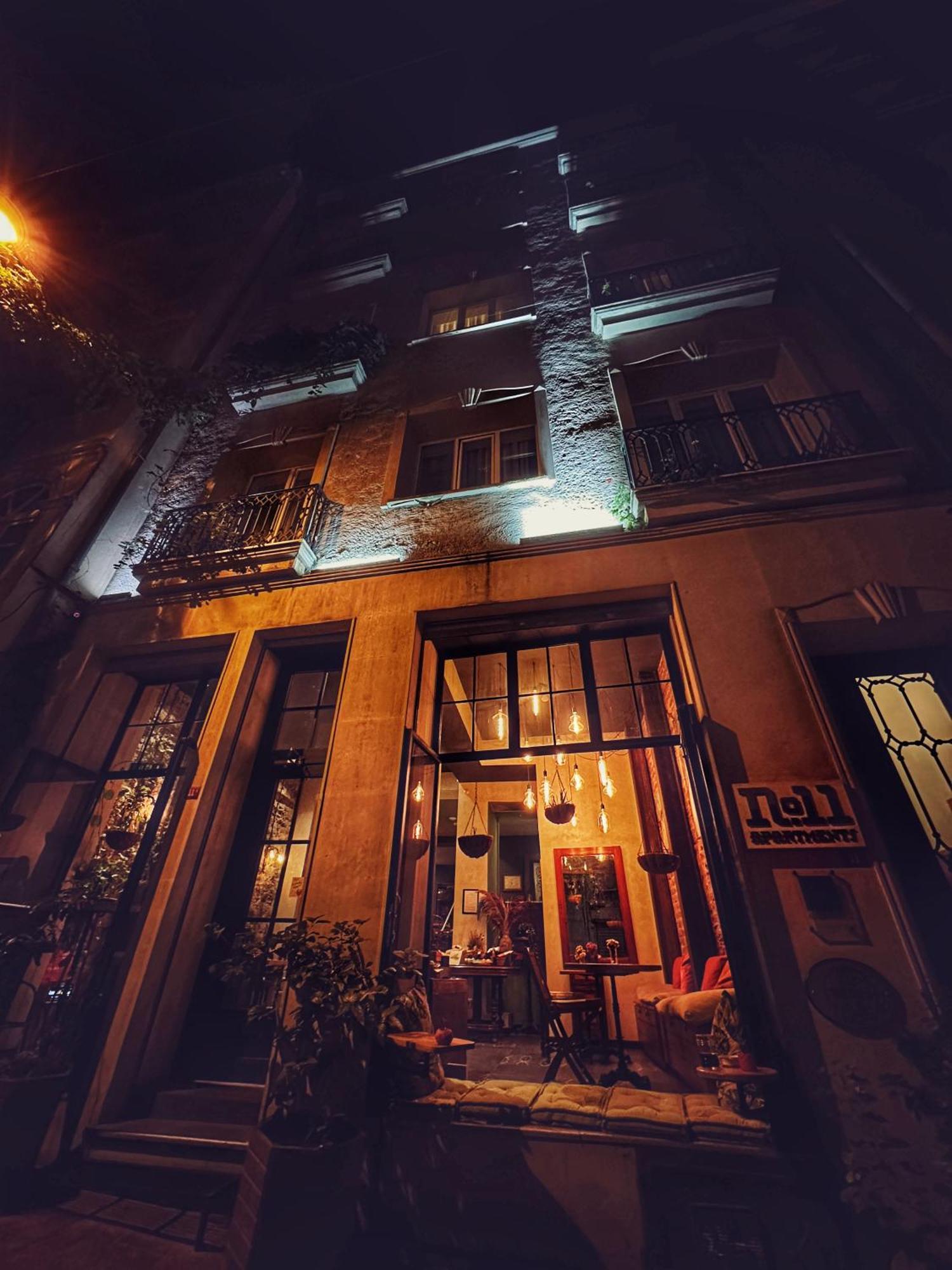 No11 & Aparthotel