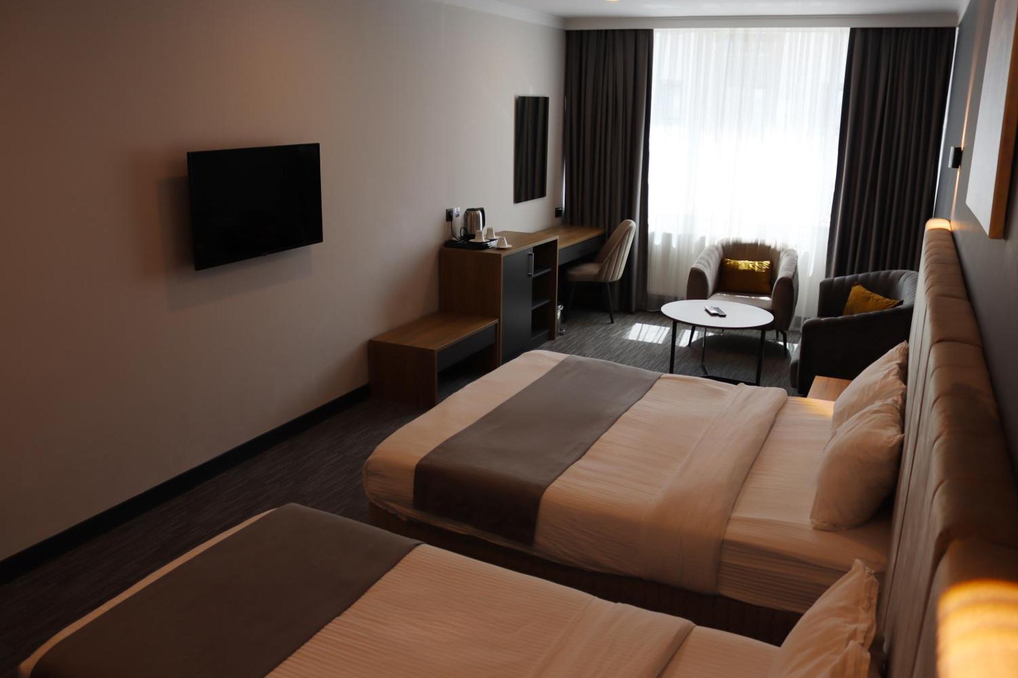 Home Plus Hotel