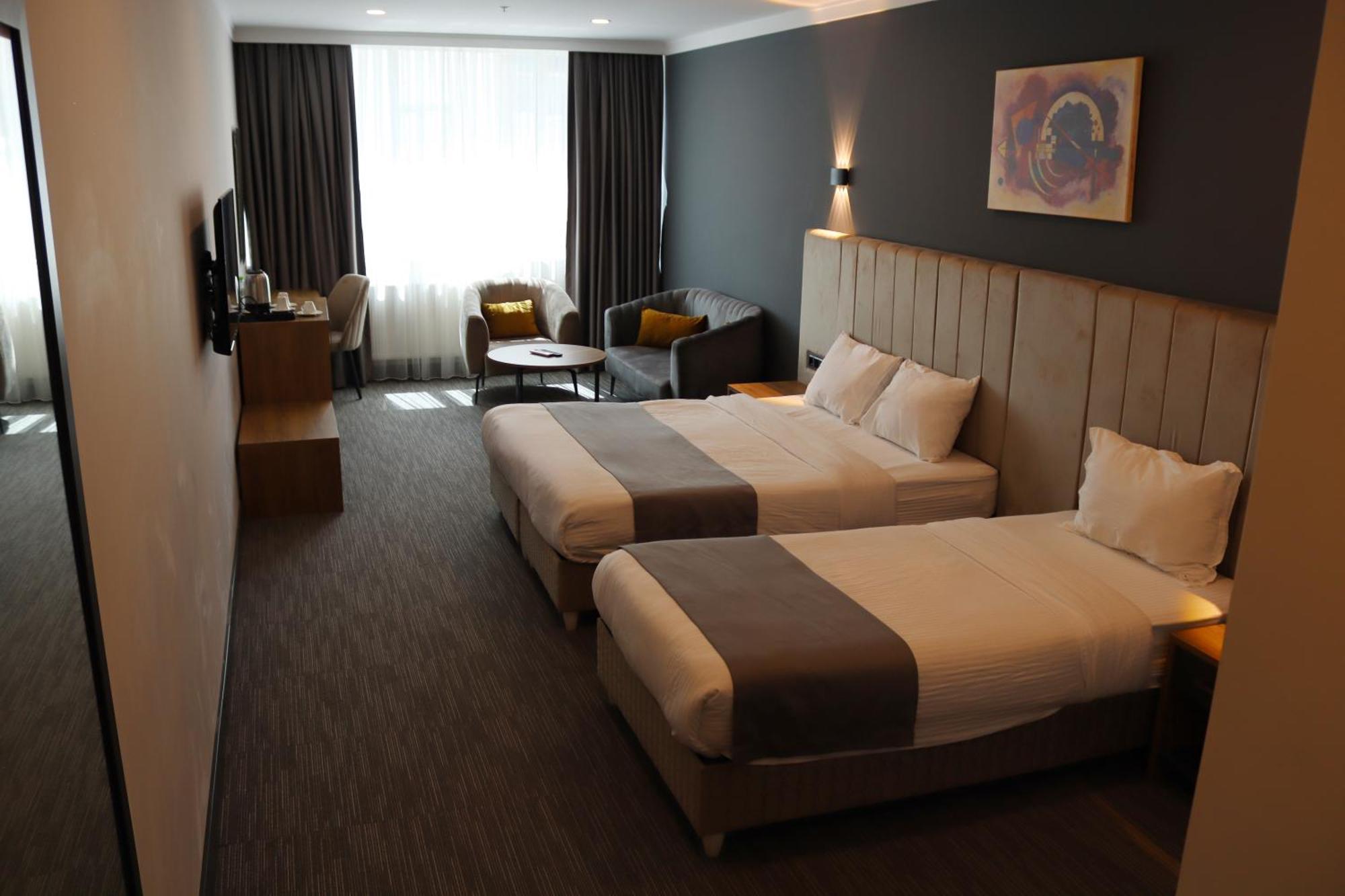 Home Plus Hotel