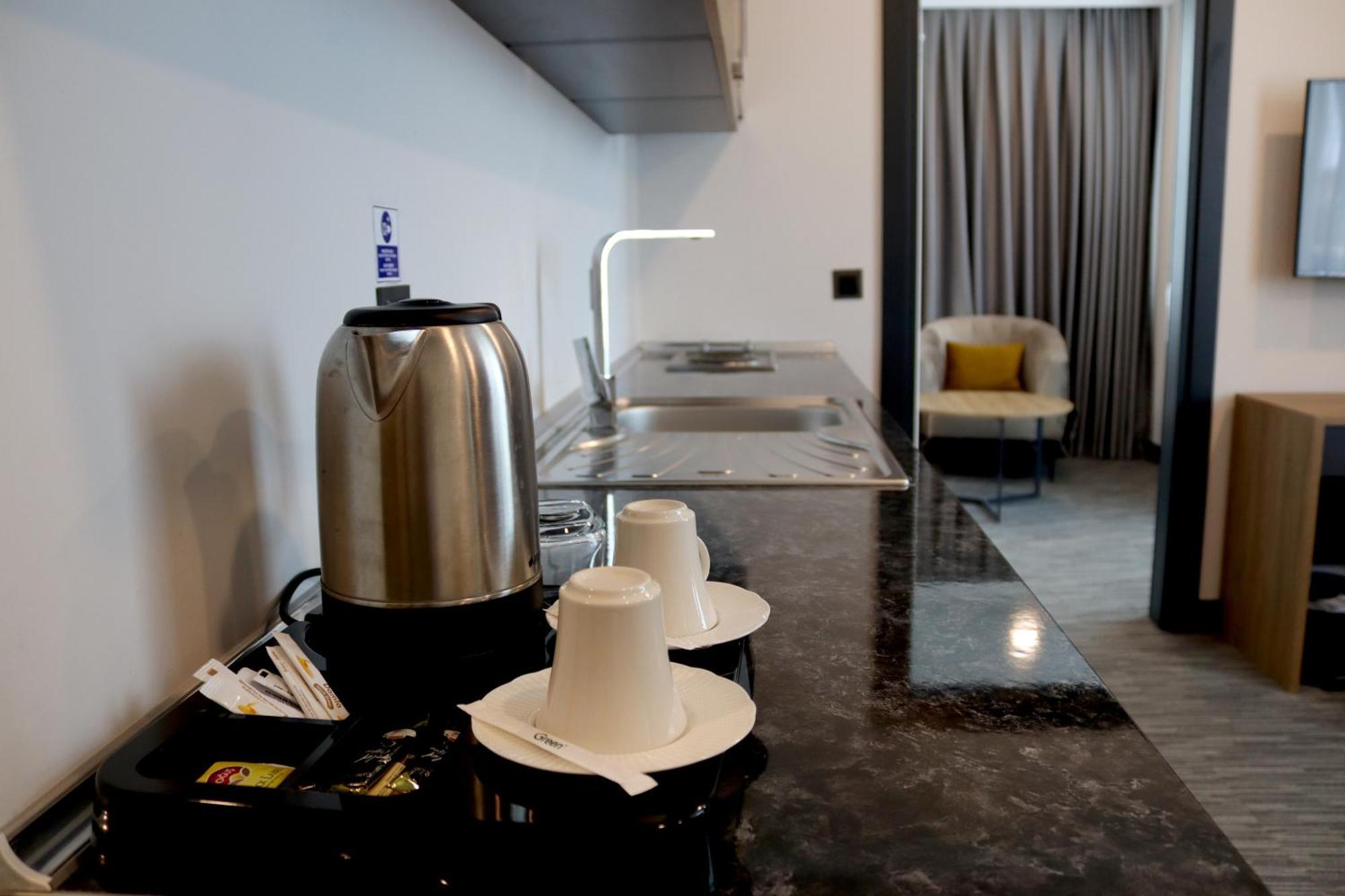 Home Plus Hotel