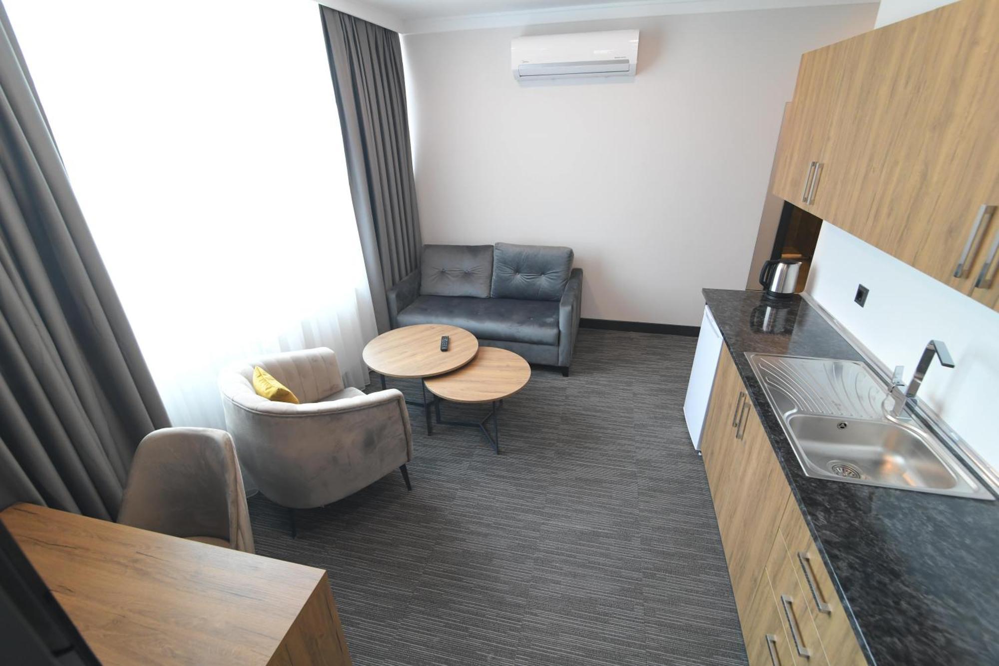 Home Plus Hotel