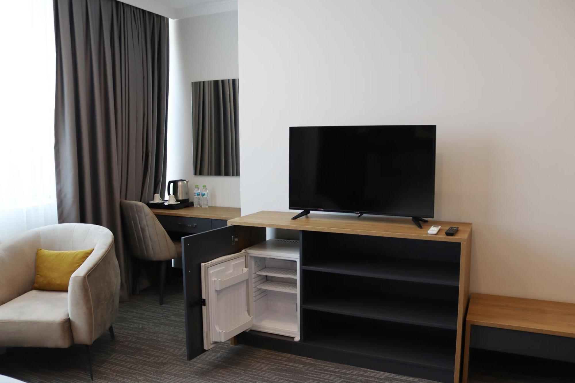 Home Plus Hotel