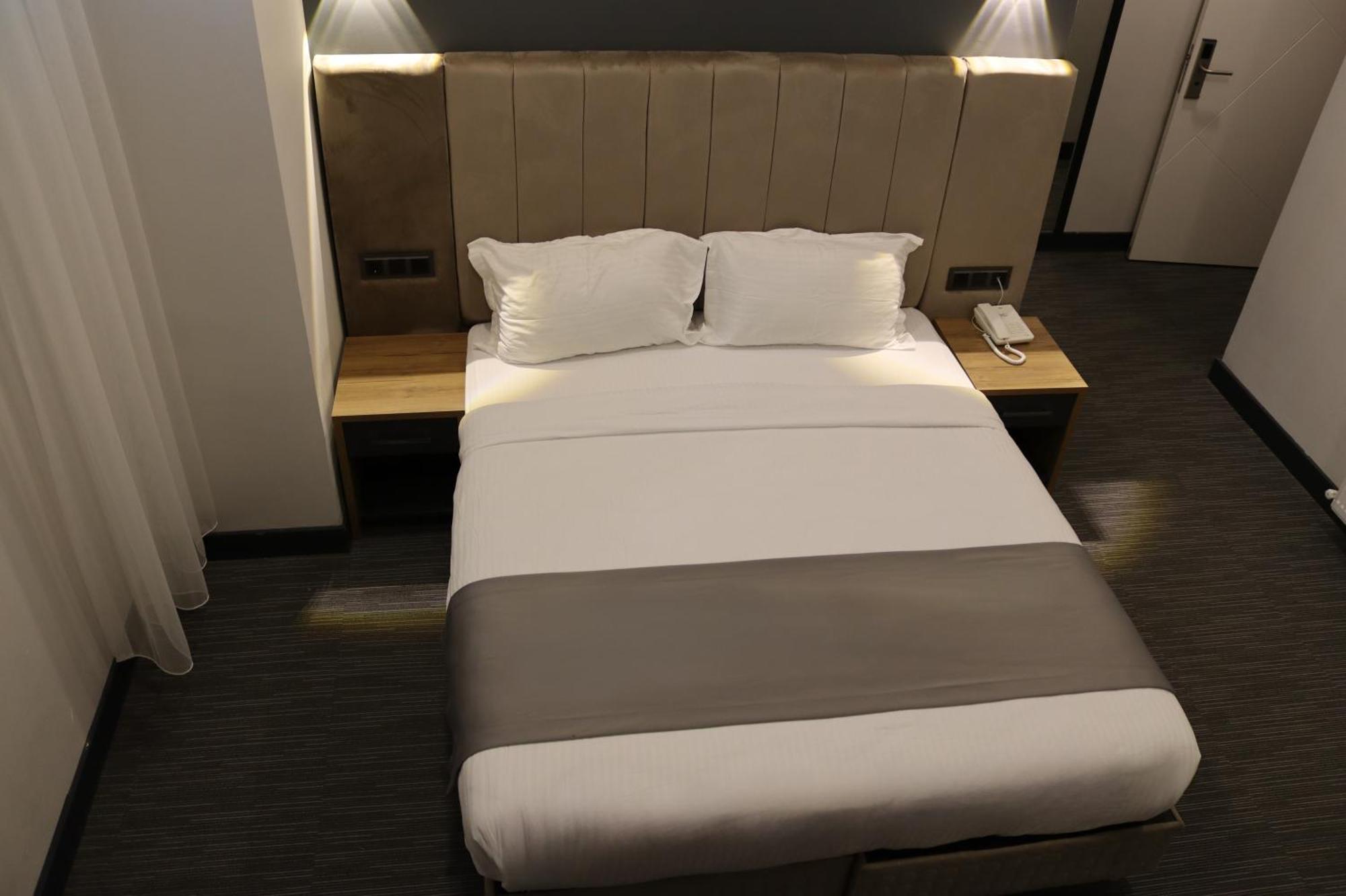Home Plus Hotel 3*