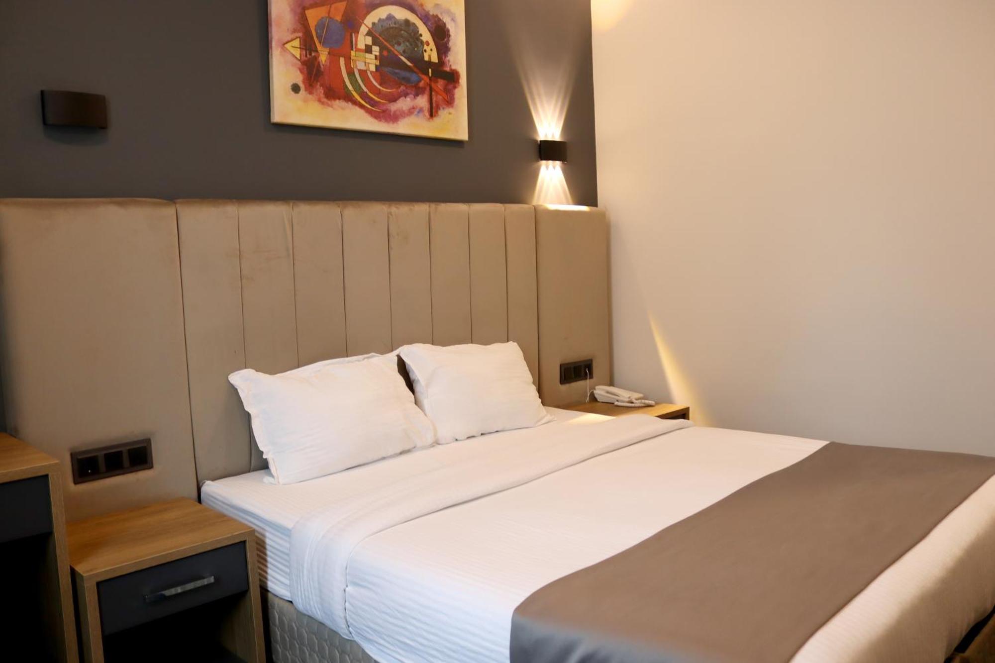 Hotel Home Plus Hotel 3*