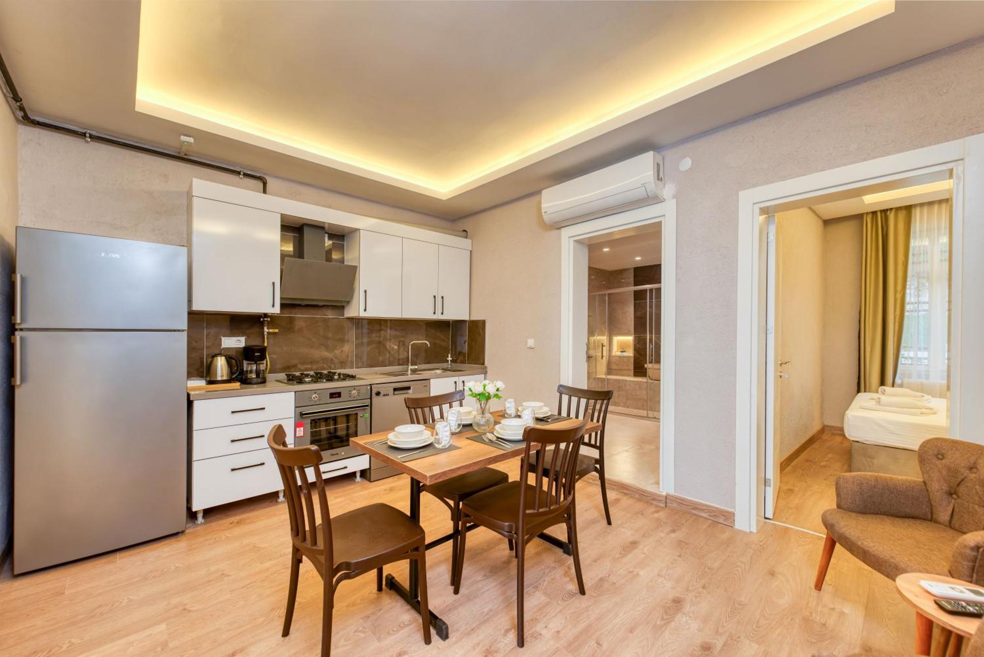 Port Apartment
