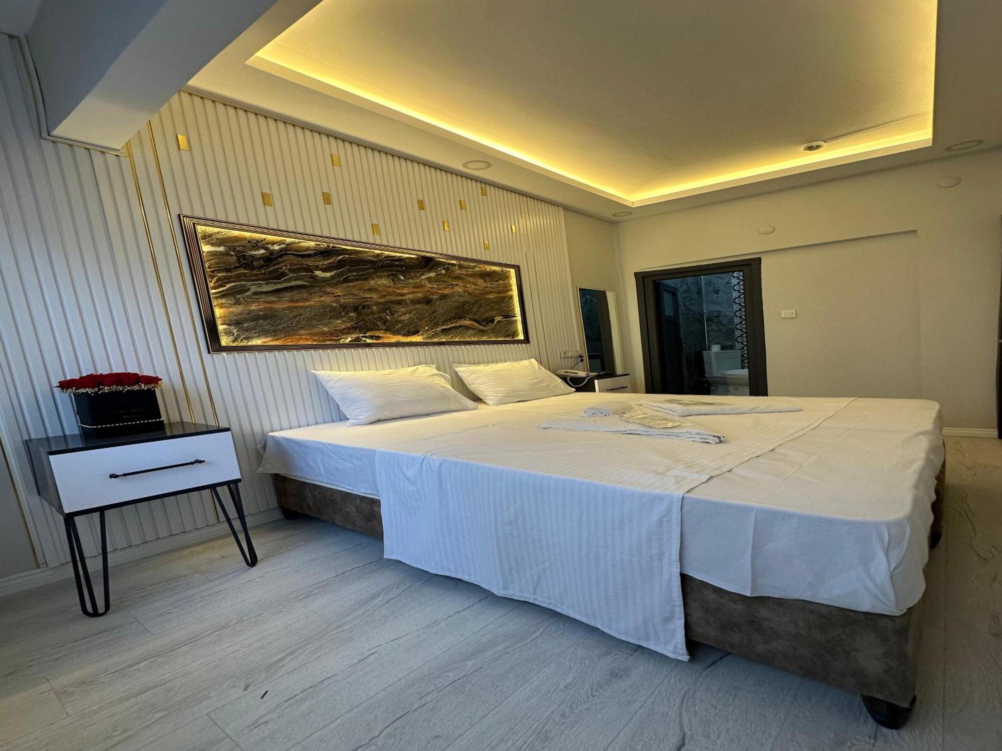 Asil Kosova Hotel *