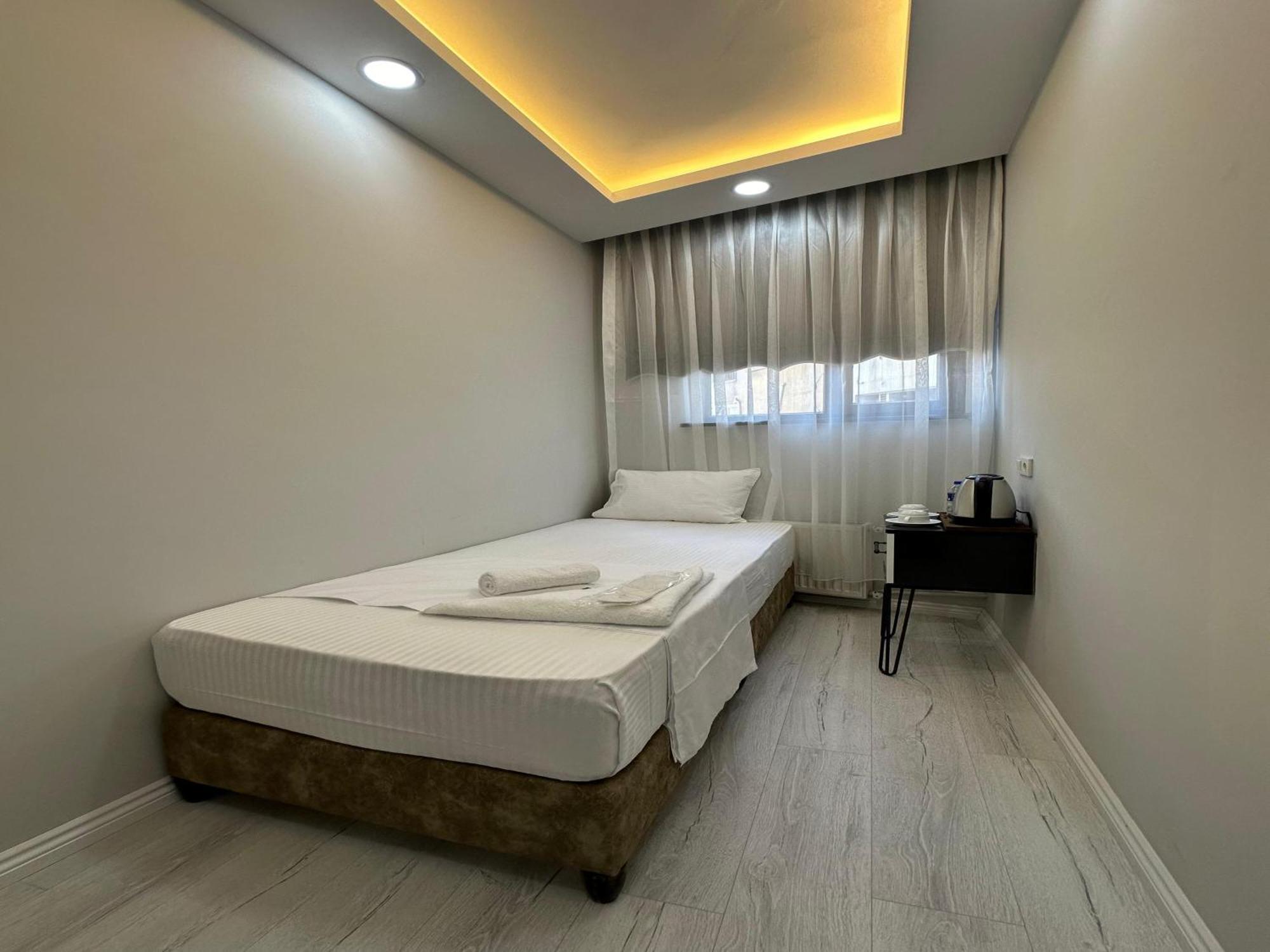 Asil Kosova Hotel *