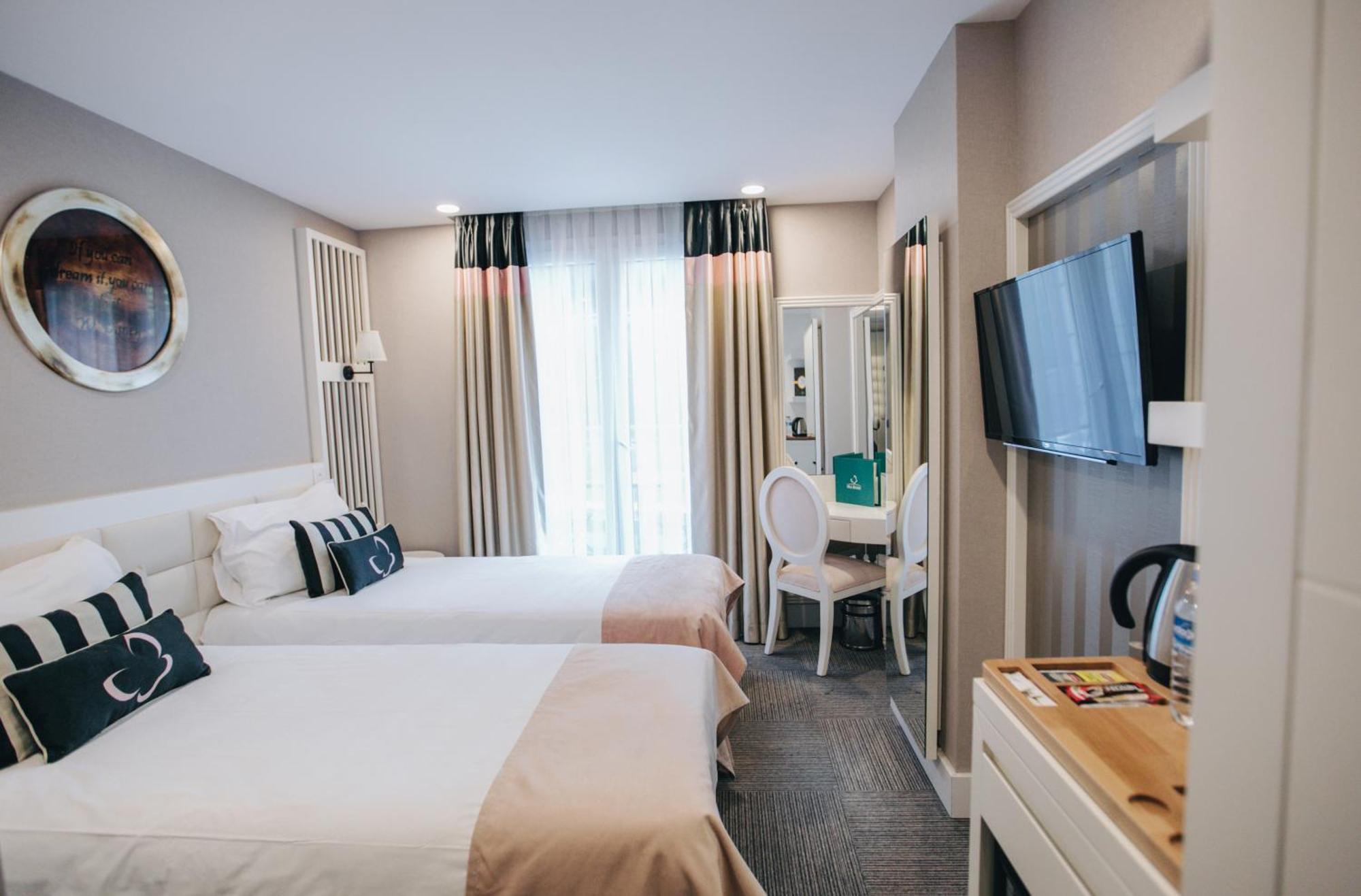 Hotel Mia Berre 4*