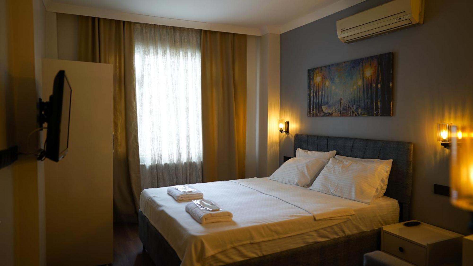 Bed & Breakfast Front Door Istanbul