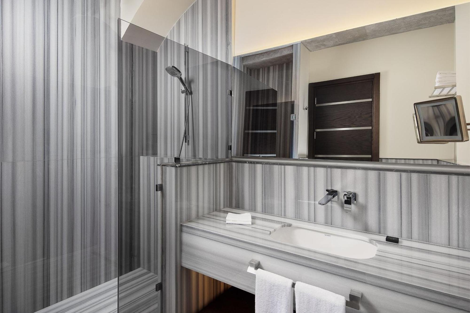 Decamondo Galata, A Tribute Portfolio 5*
