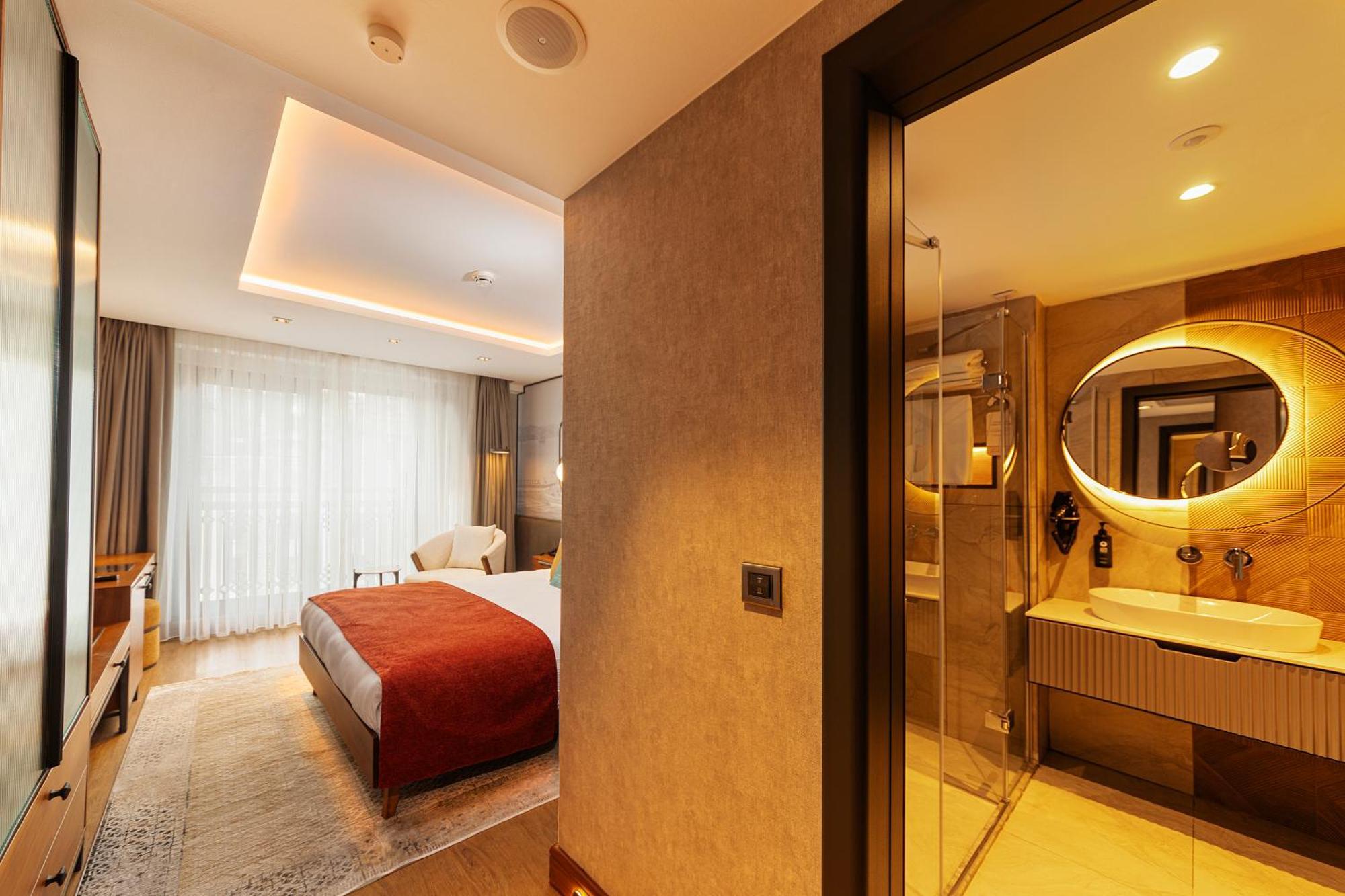 Levni Handwritten Collection By Accor