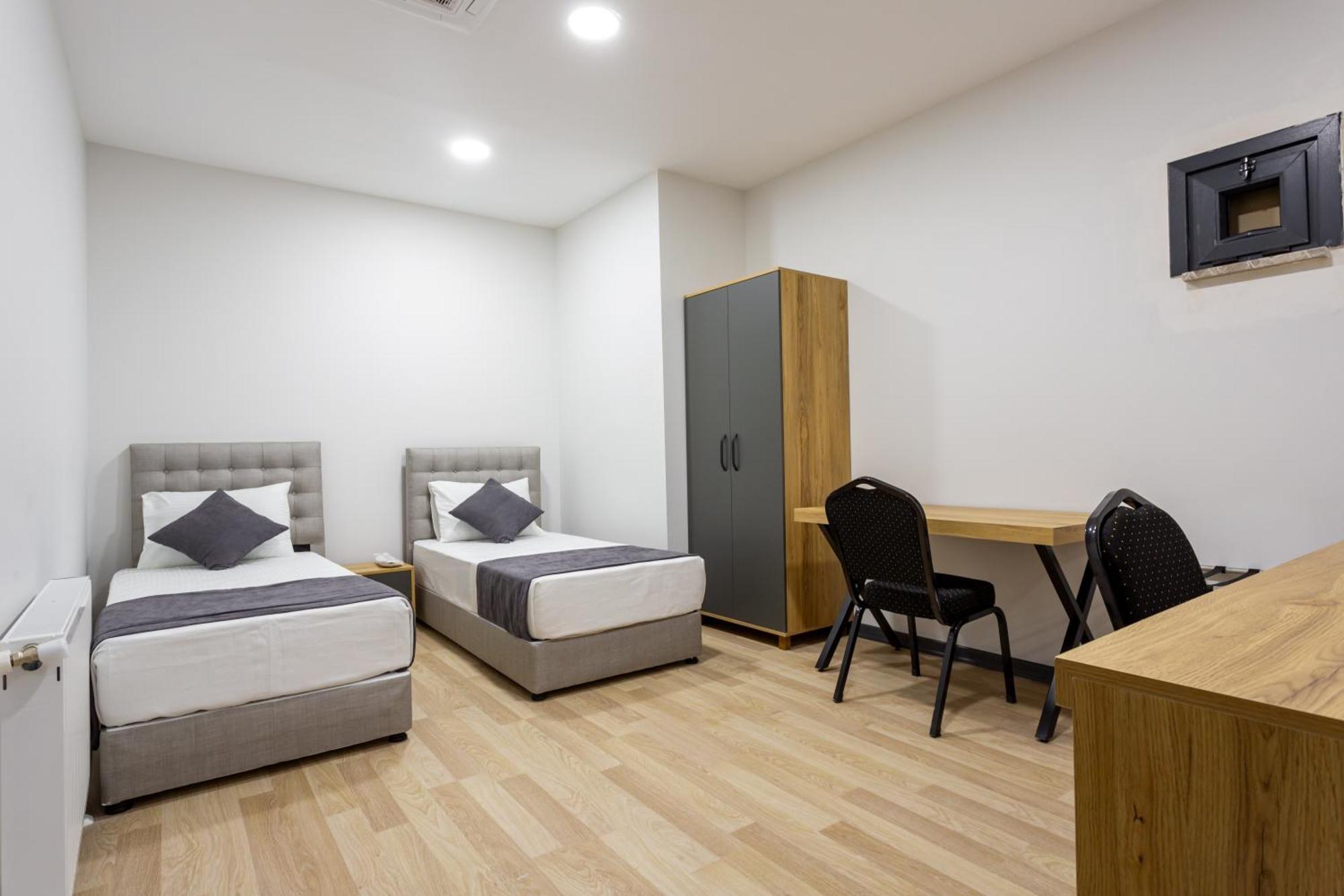 Atm Hotel 3*