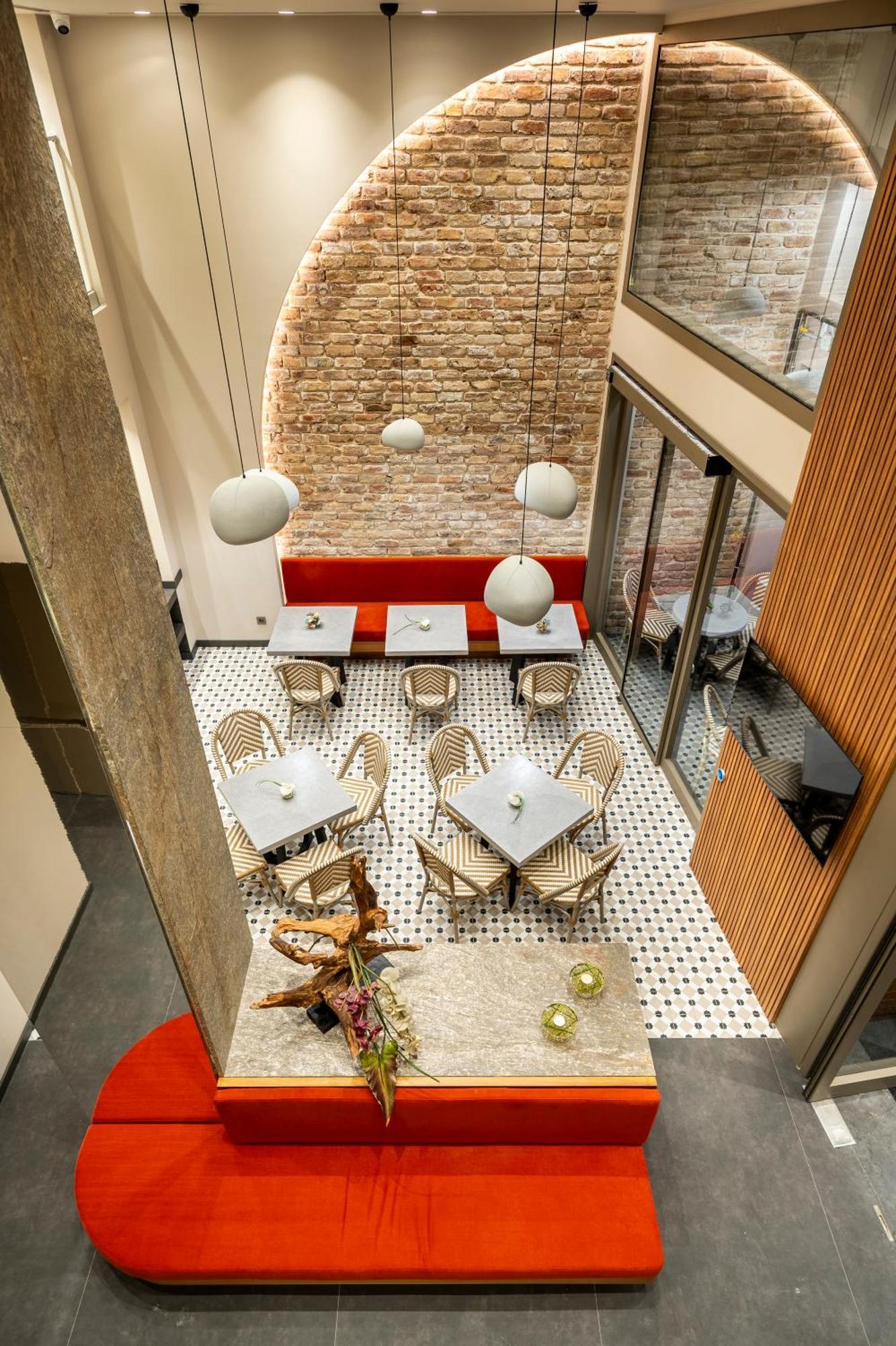 Erk Hotel