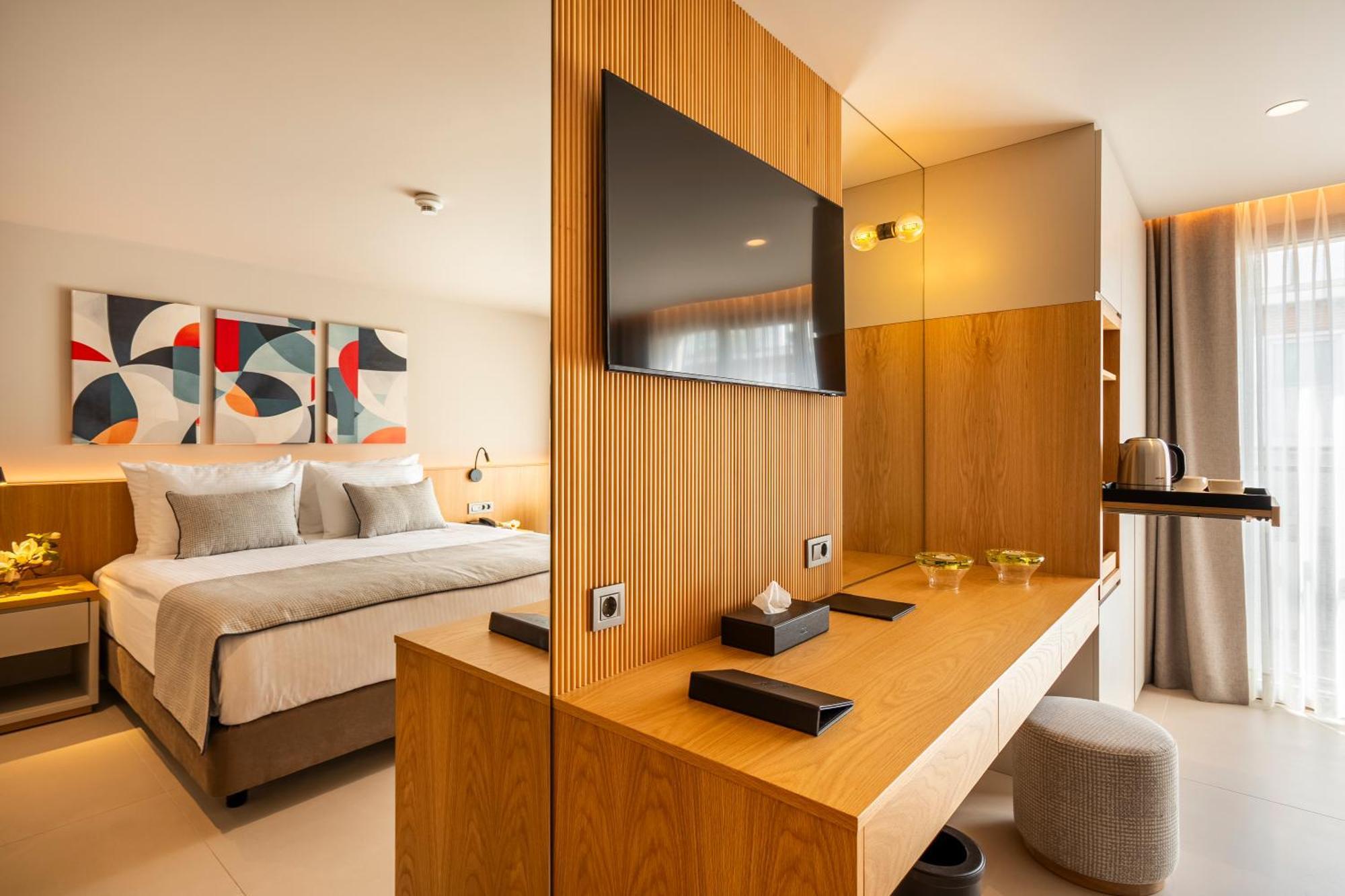 Hotel Erk *