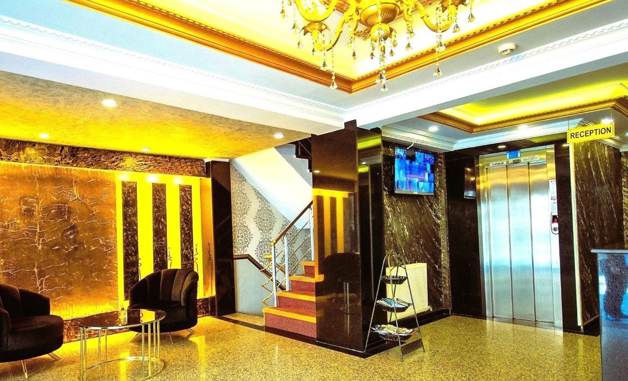 Kaya Royal Theater Street Hotel