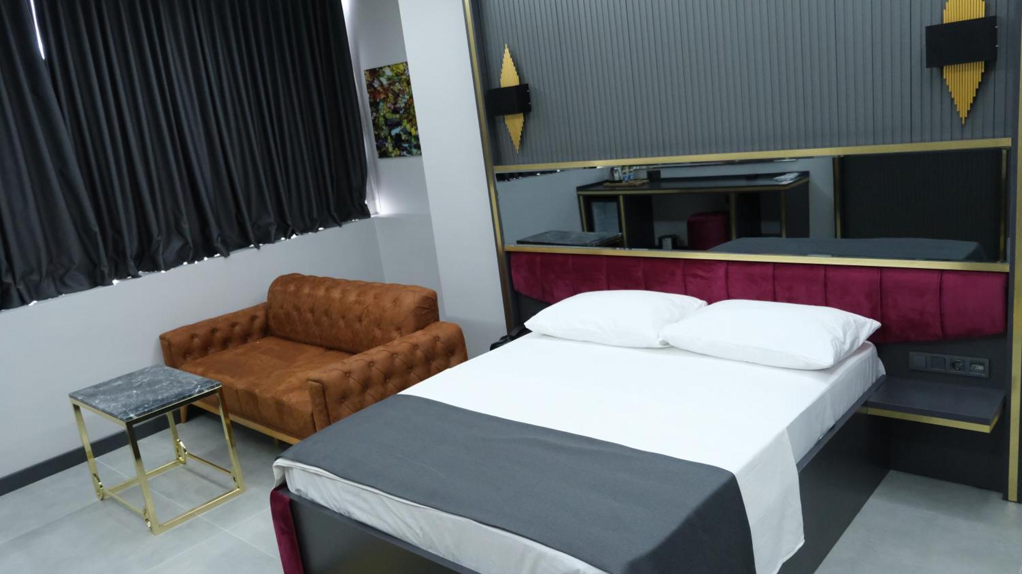 216 Prestige Hotel 4*