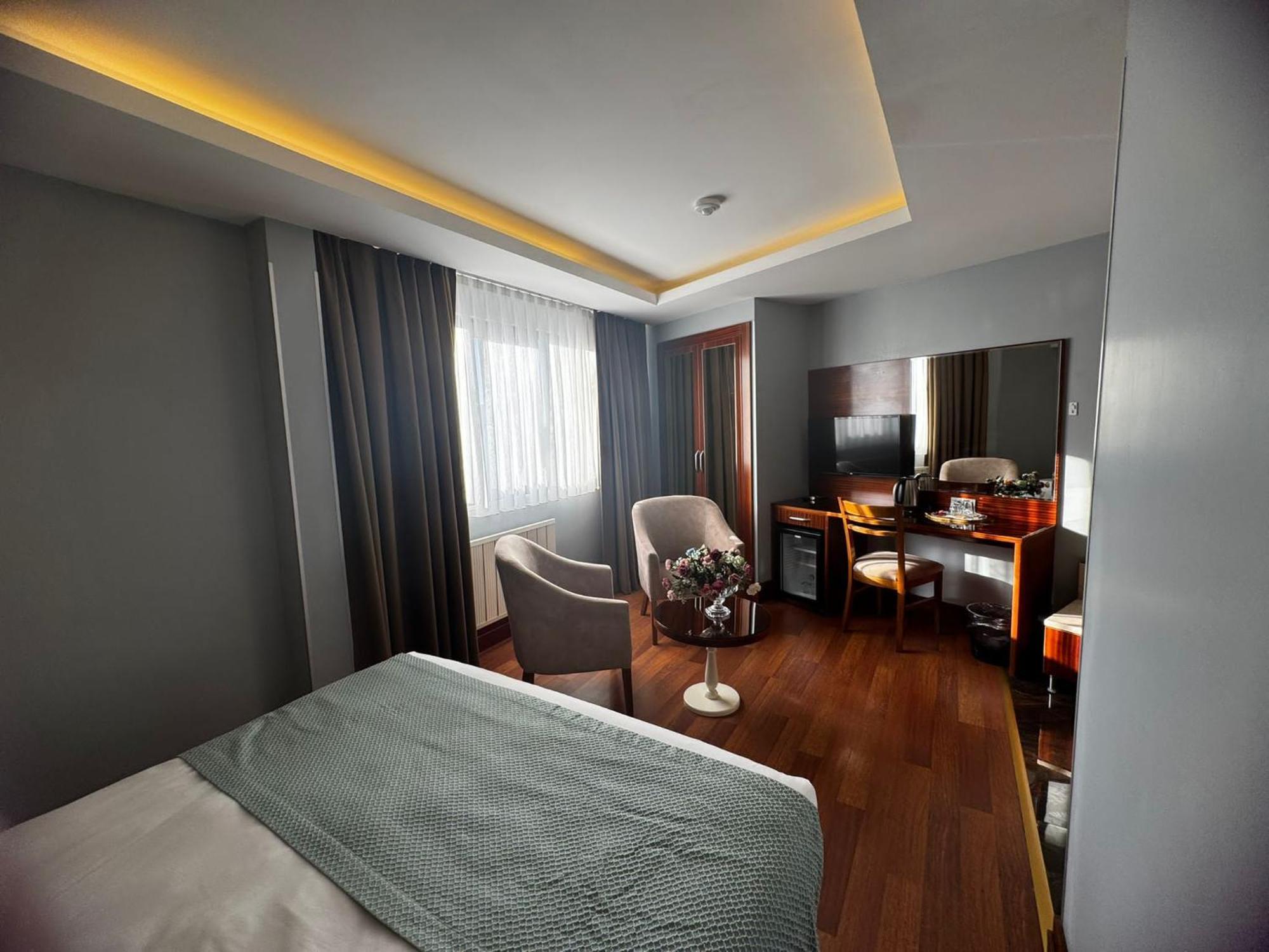 Hotel Grand Star Premium 4*