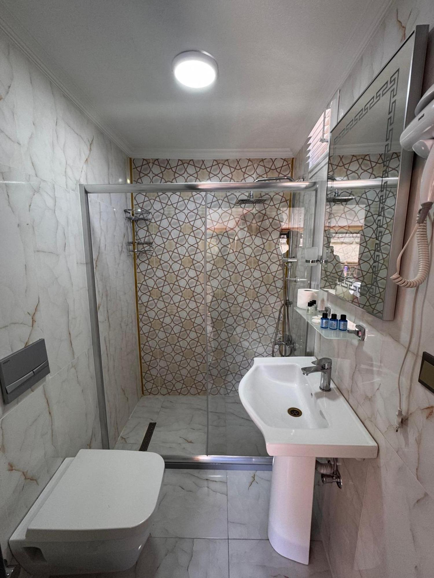 Guer Royal Aparts 3* Istanbul