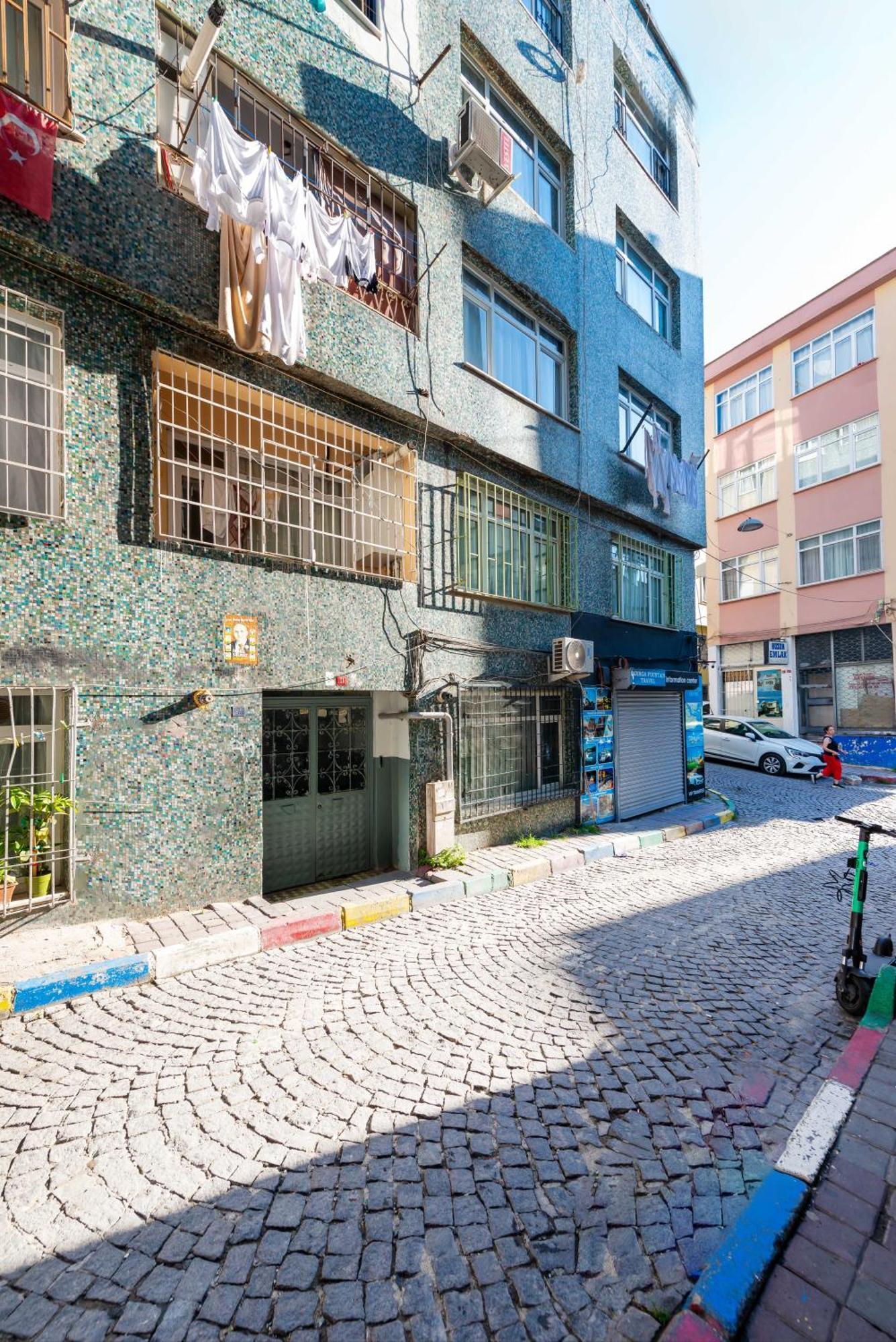 Kadirga Fountain Trvl Istanbul