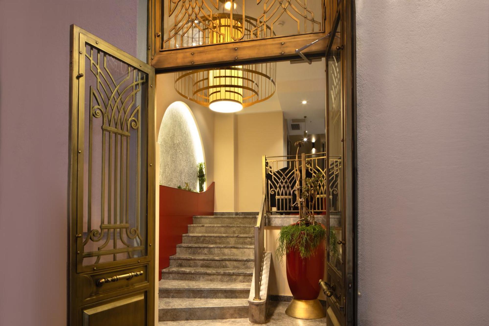 Hotel Ess *