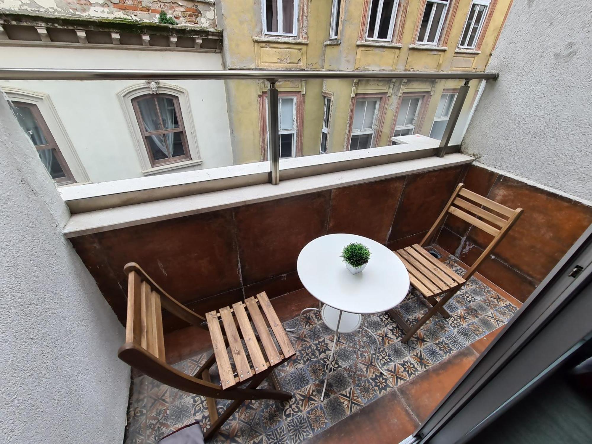 Excellent Galata Apartment