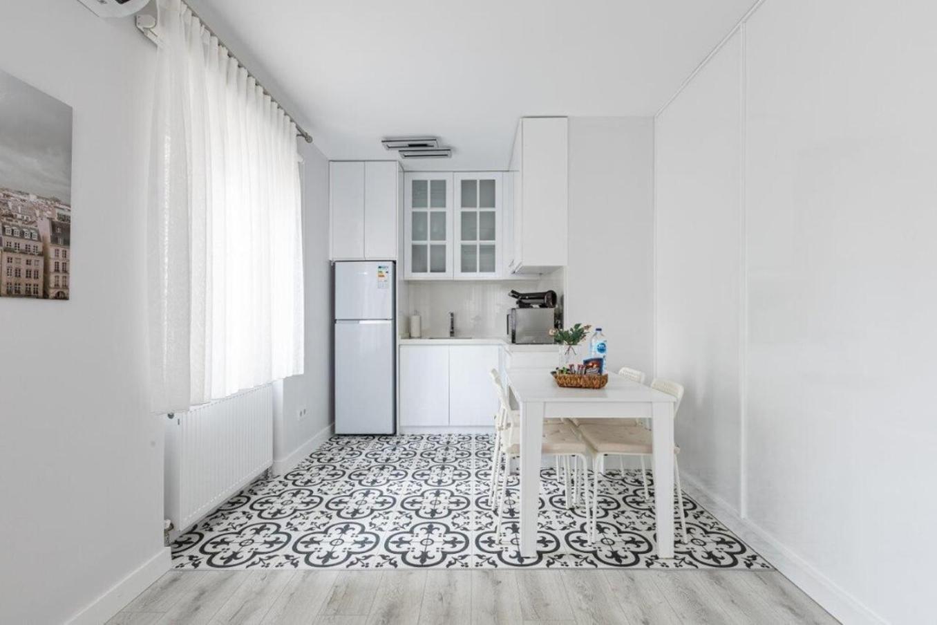 Apartment Bright Private Modern 2bd1bath Bebek Gem! #247