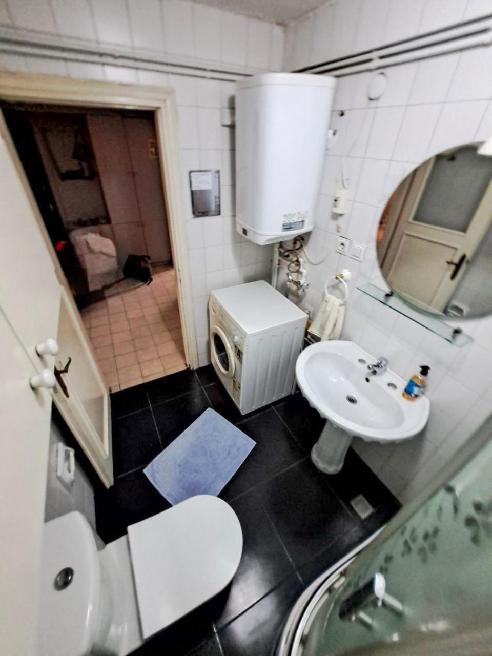 Daire Spacious And Bright - Dirim House
