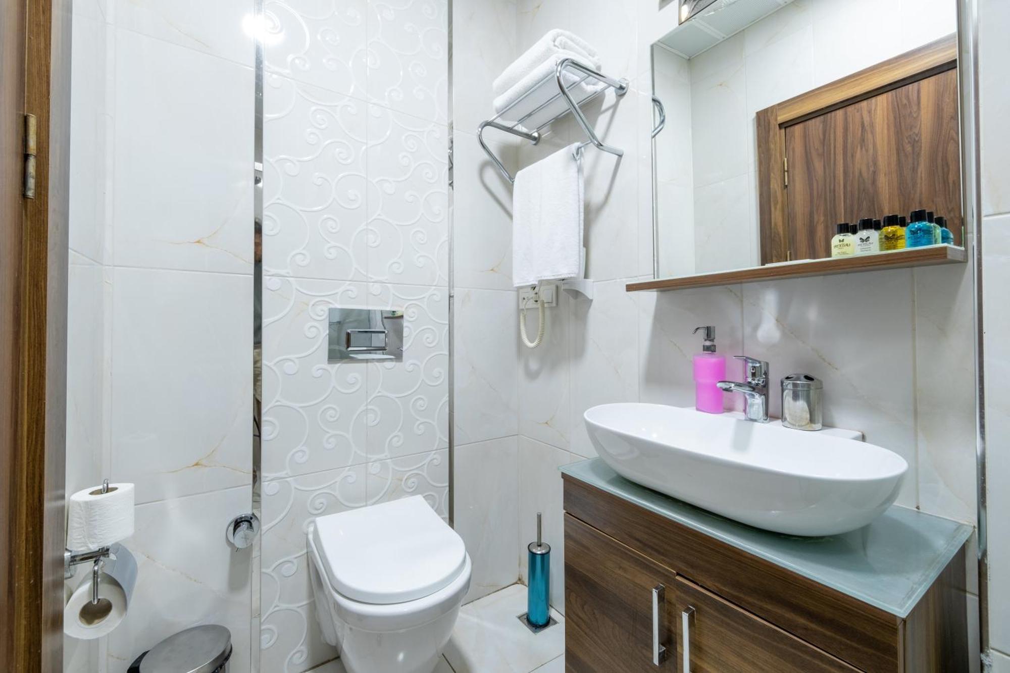 Hotel The Beyza & *