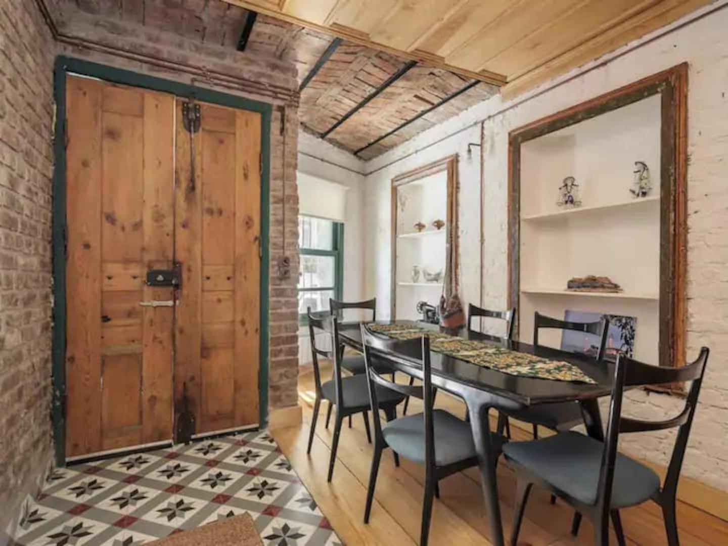 Gorgeous Rustic Balat 4bed2bath Home! #363 Holiday home