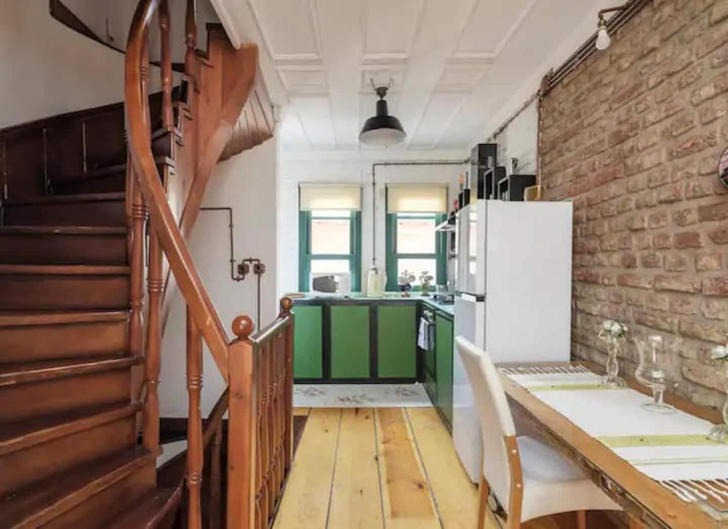 Gorgeous Rustic Balat 4bed2bath Home! #363 Holiday home Istanbul