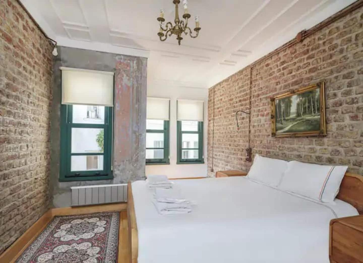 Gorgeous Rustic Balat 4bed2bath Home! #363