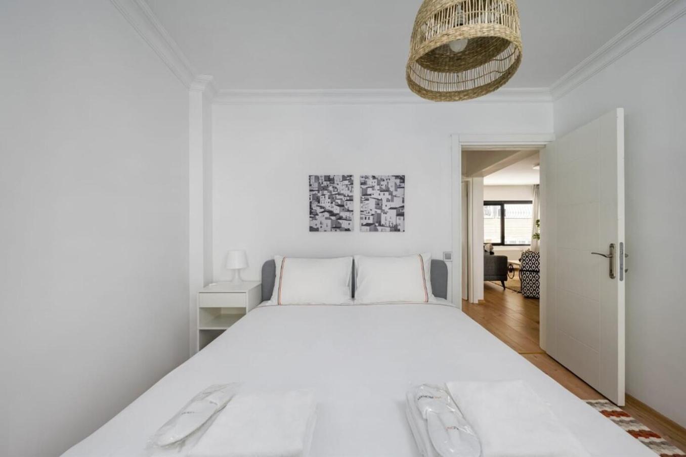 Charming Cozy 2bed1bath Shoreline Bebek! #95
