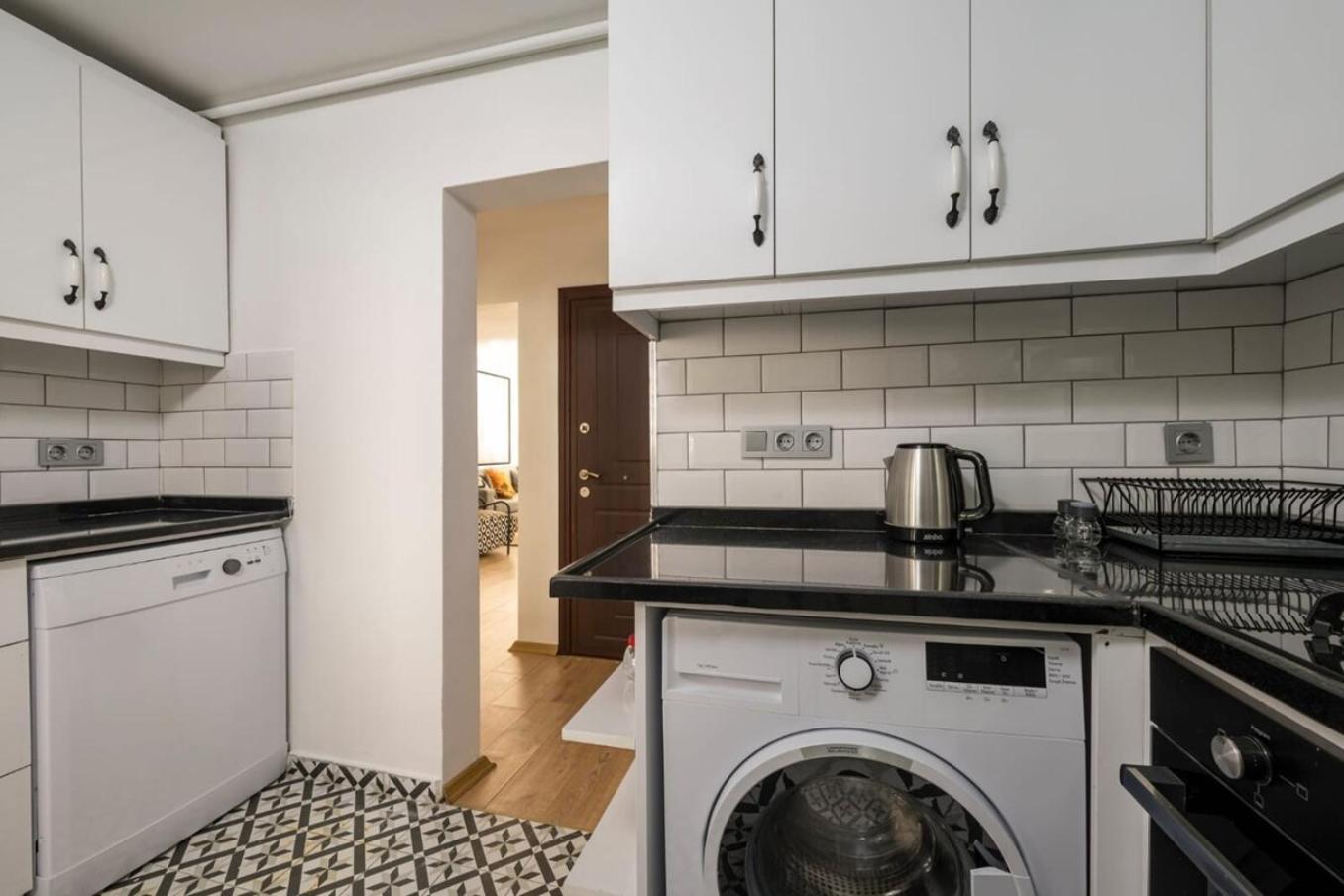 Apartment Charming Cozy 2bed1bath Shoreline Bebek! #95 Istanbul