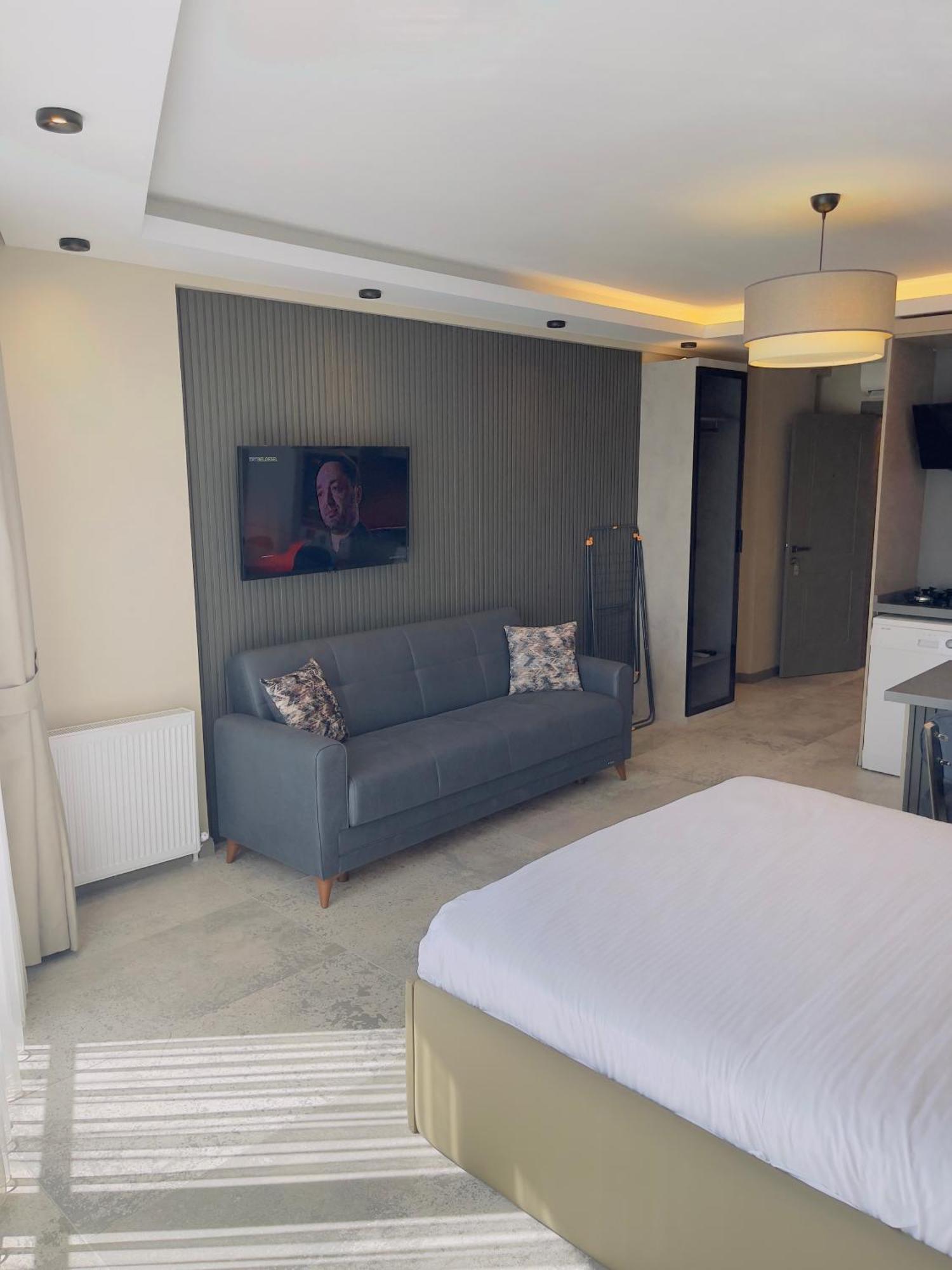 Aymira Aparthotel 3*