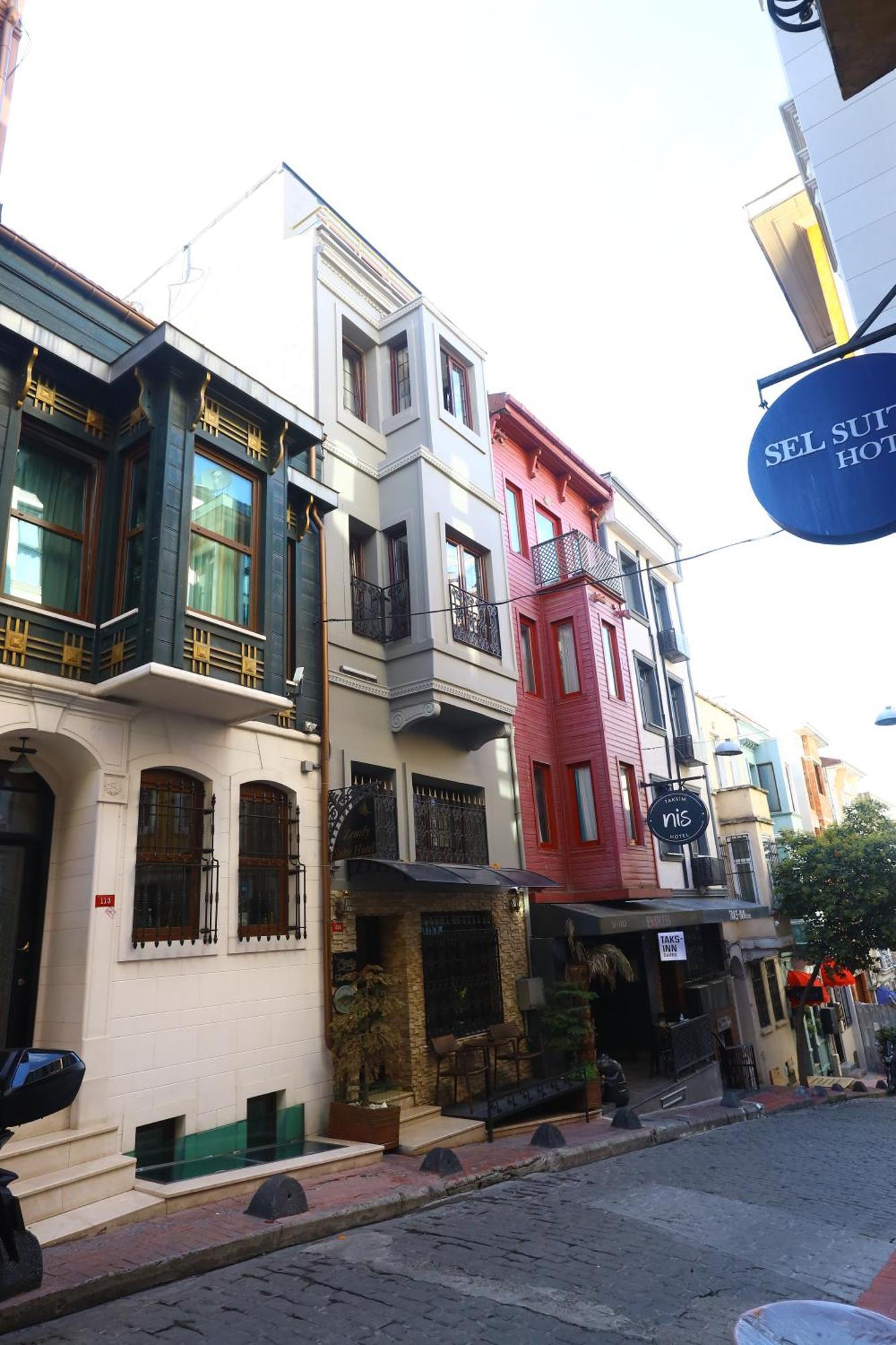 Zendy Hotel