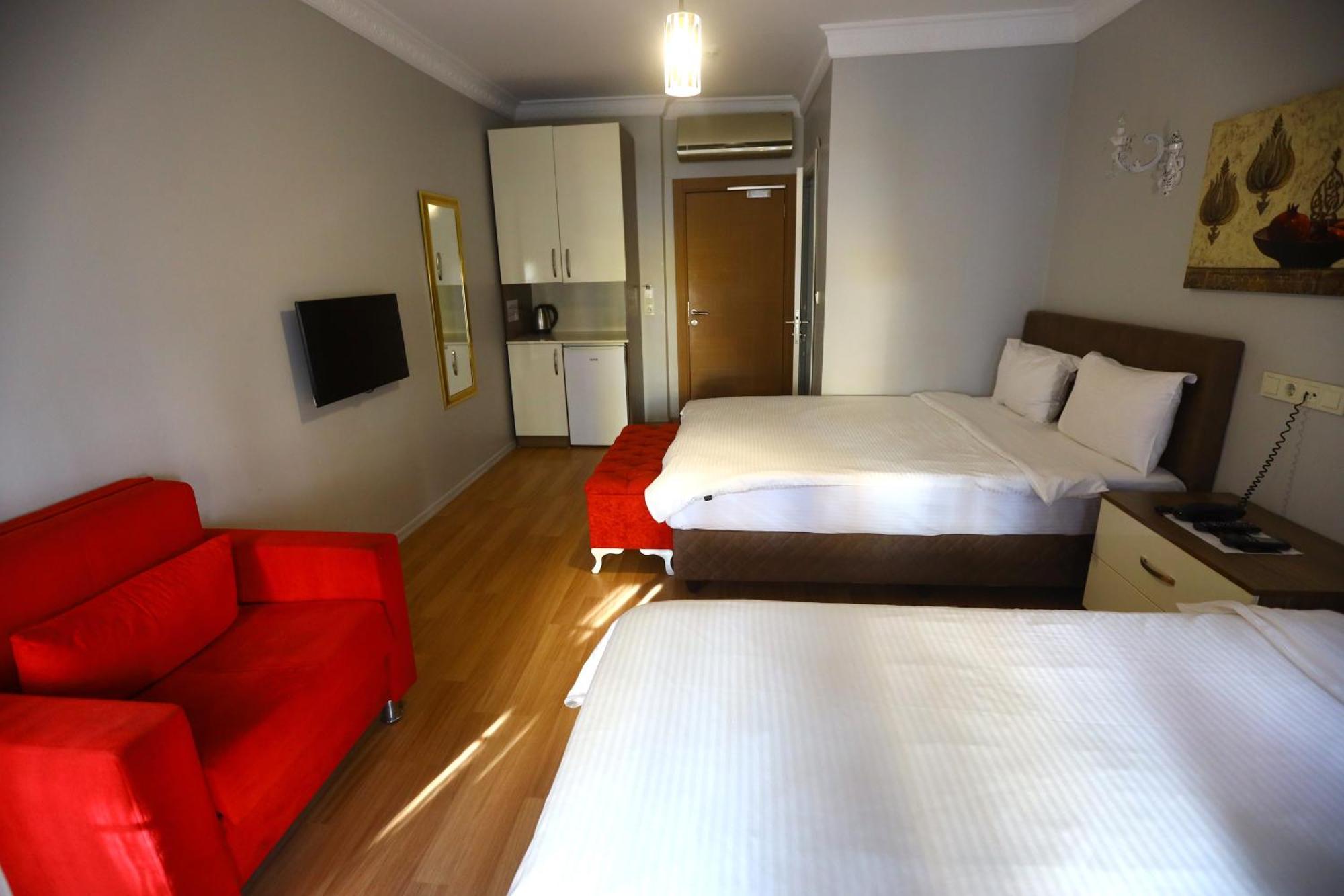 Zendy Hotel 2*