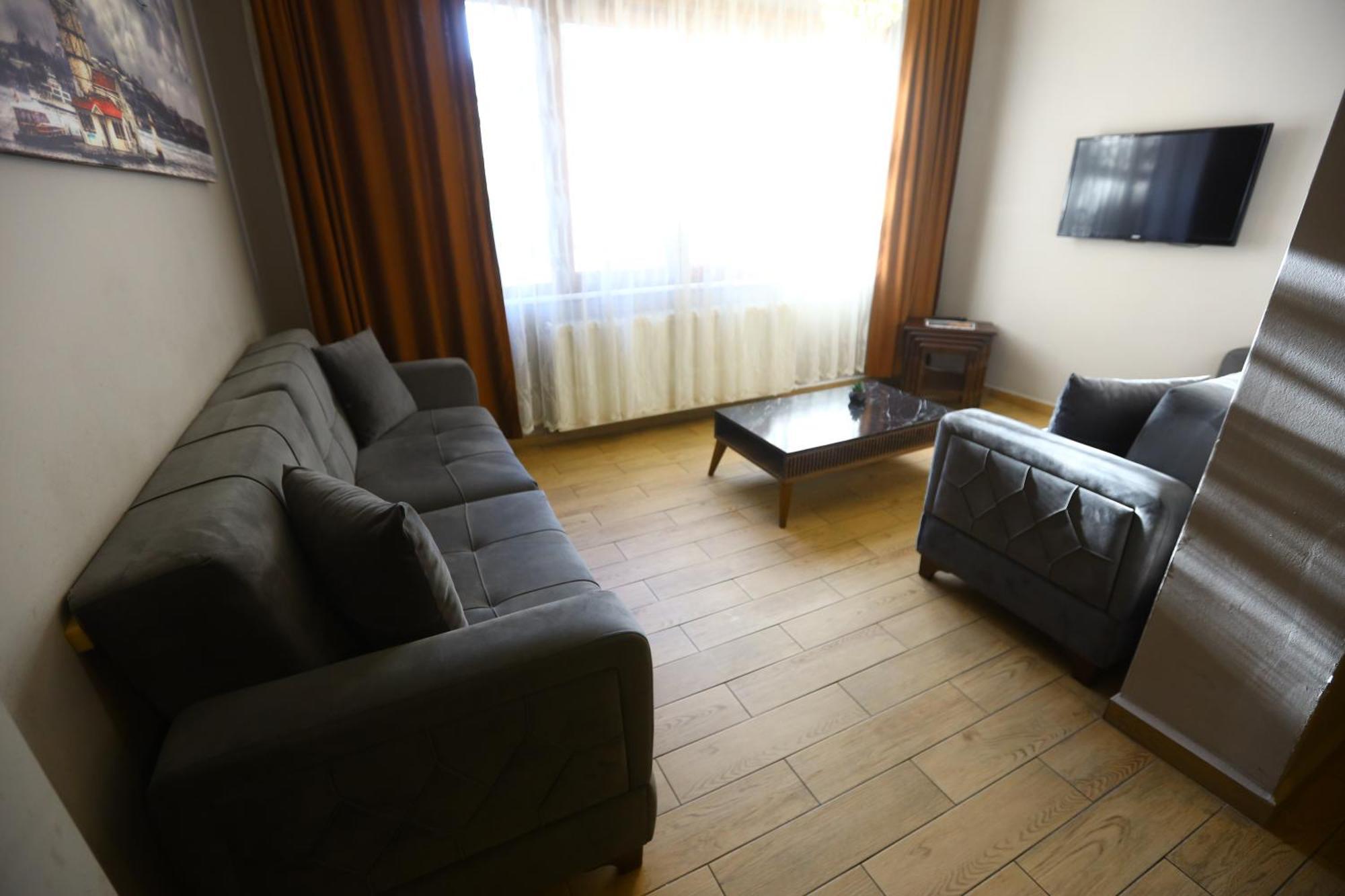 Zendy Hotel