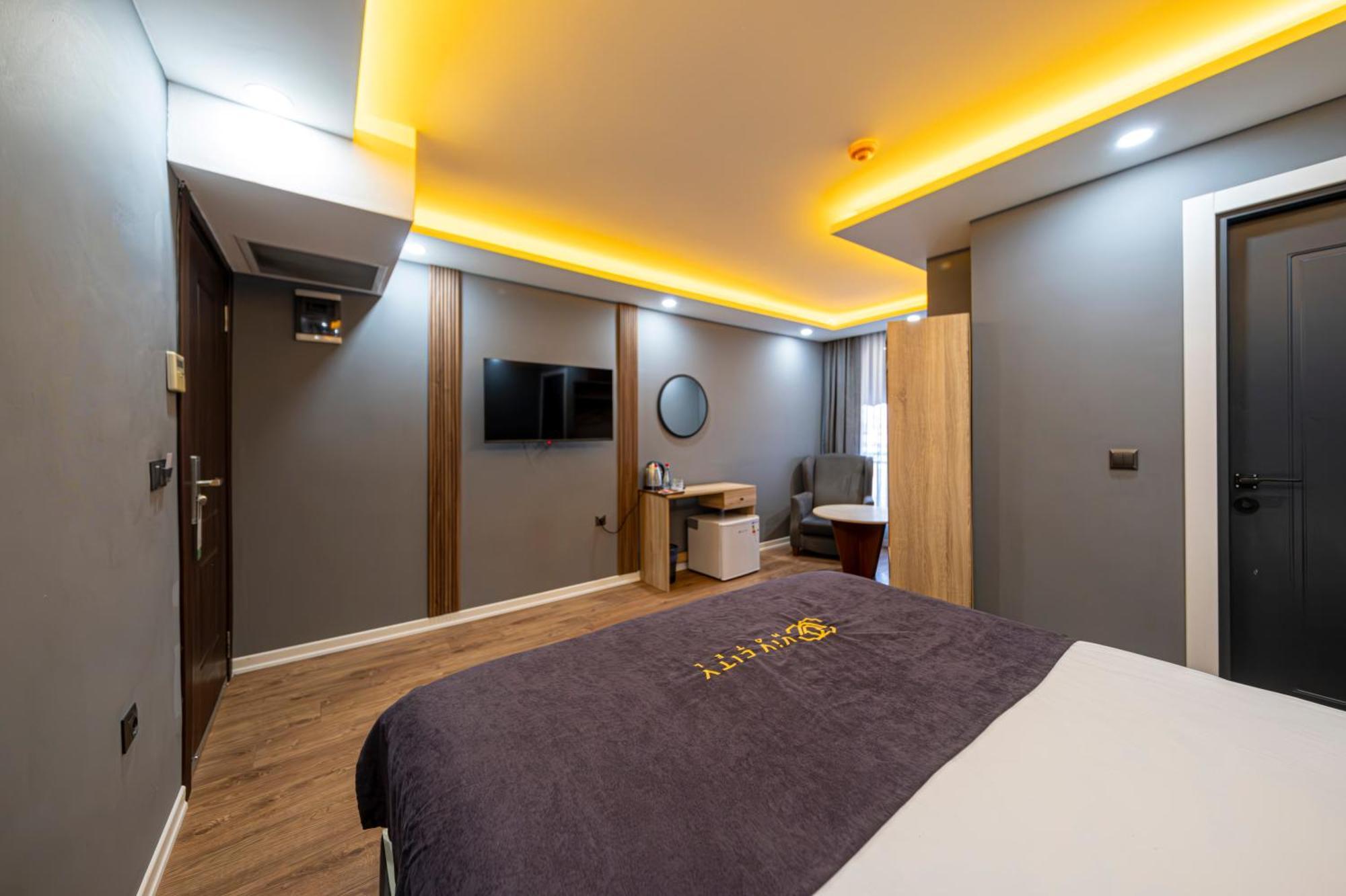 Viv Hotel
