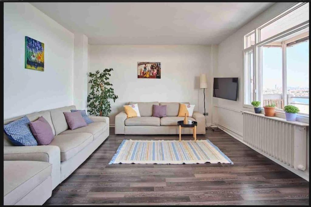 A Million Dollar View In The Heart Of The