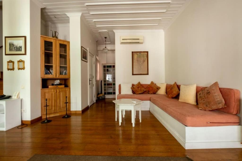 Wonder Triplex Terrace In Peninsula Villa