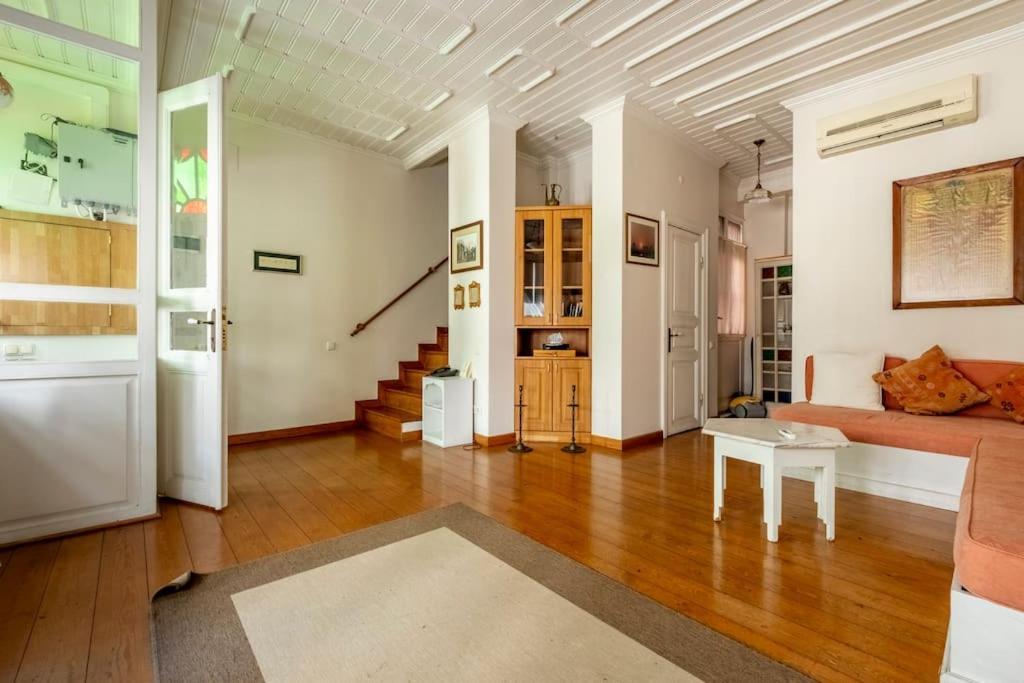 Wonder Triplex Terrace In Peninsula * Istanbul