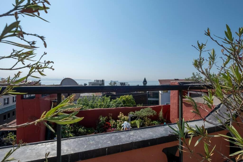 Wonder Triplex Terrace In Peninsula Villa *