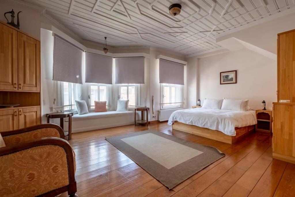 Wonder Triplex Terrace In Peninsula Villa *