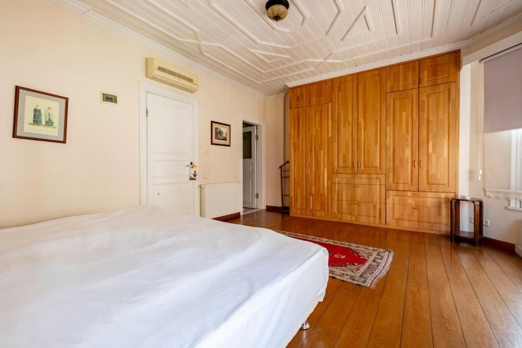 Wonder Triplex Terrace In Peninsula Villa