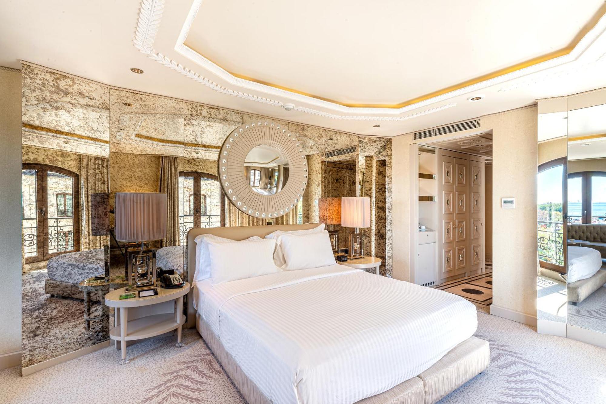 Wyndham Grand Kalamış Marina Otel İstanbul