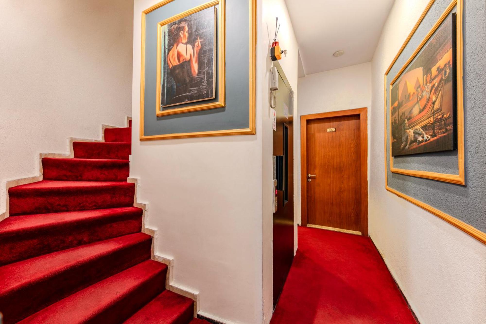 La Pazza Hotel 3*