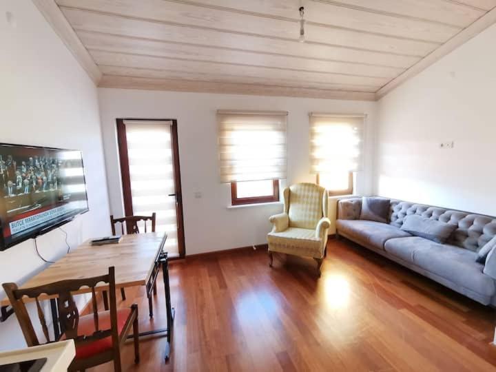 Apartment Ottobalat *