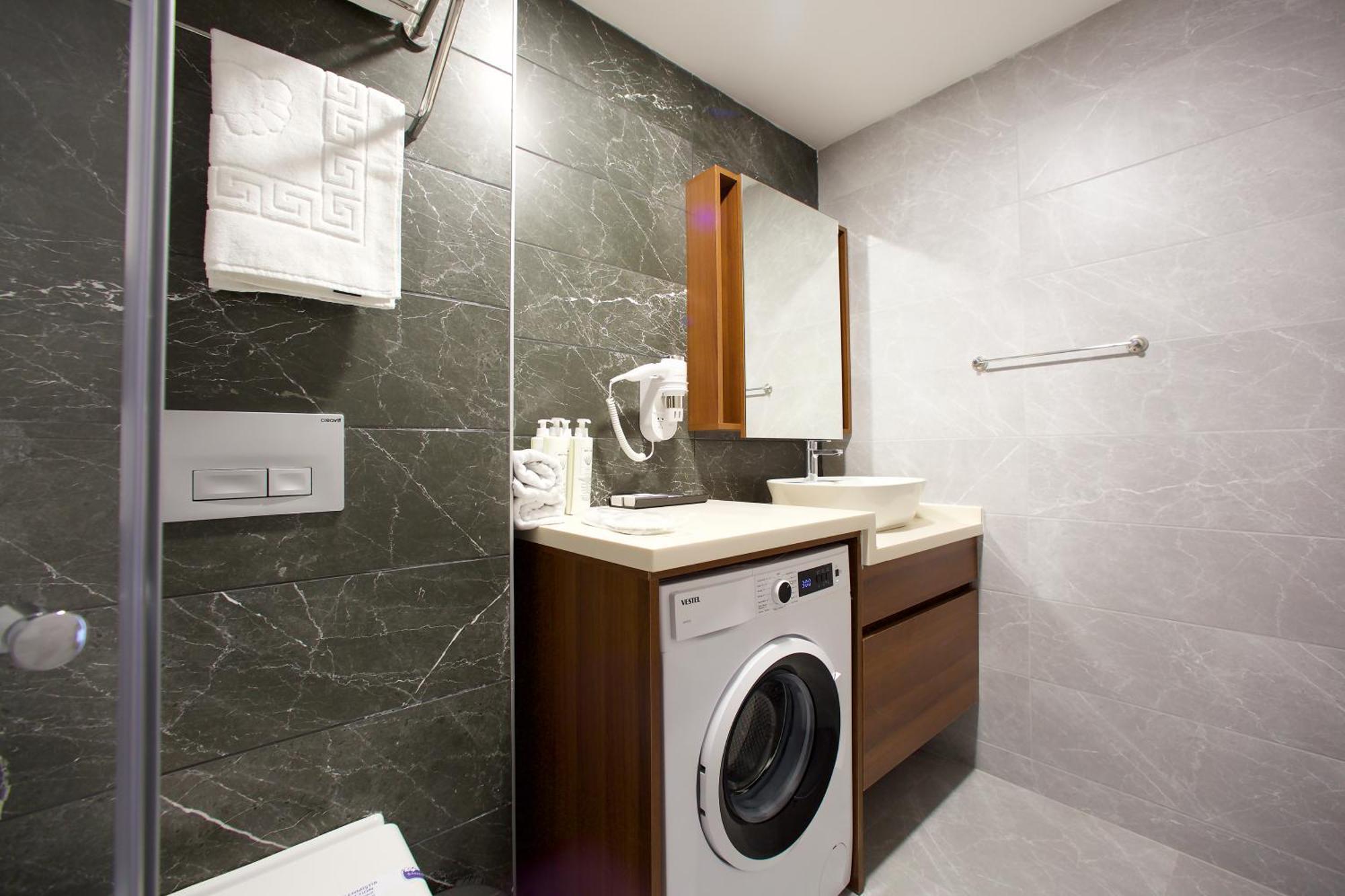 Western & Residences 4*