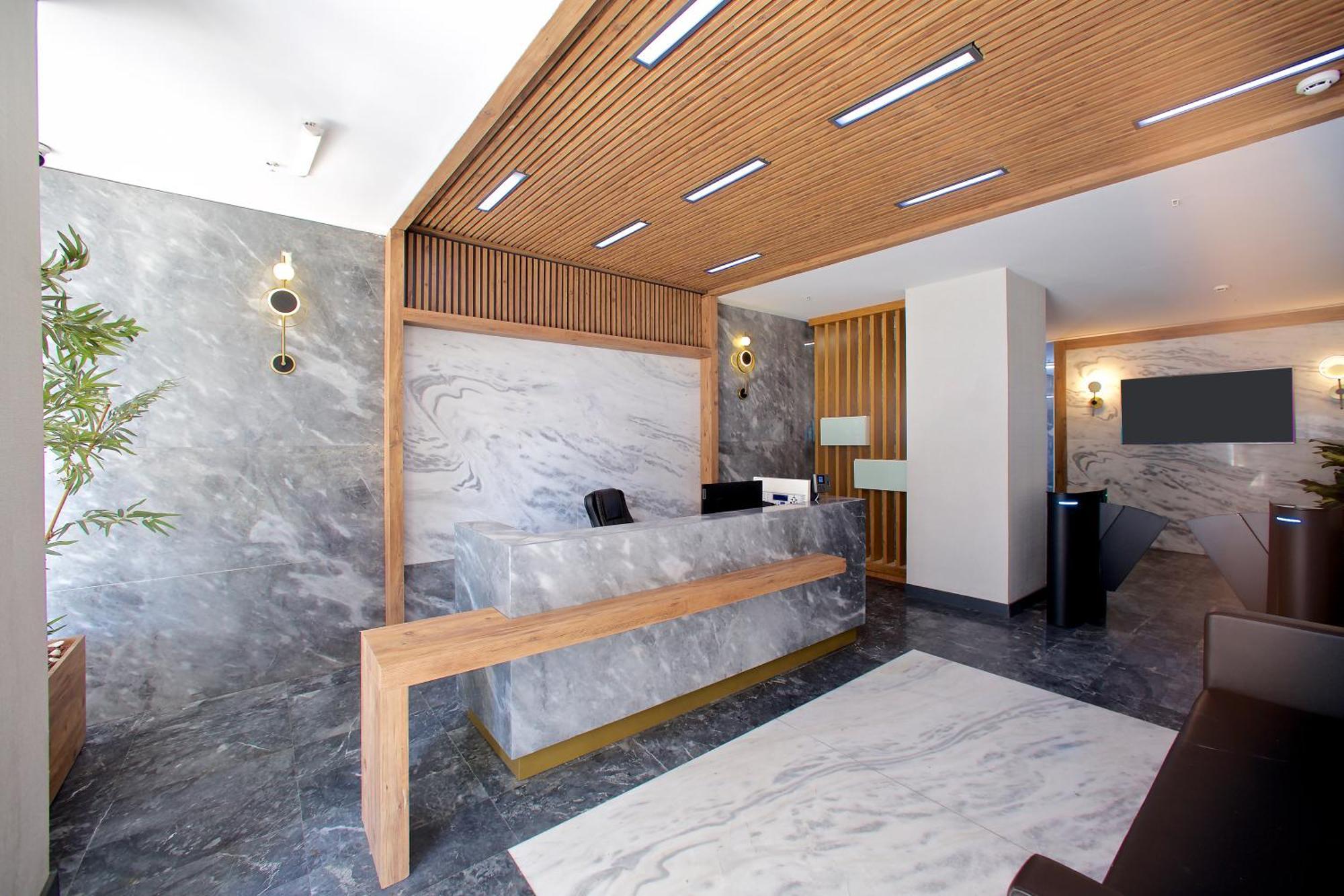 Hotel Western & Residences